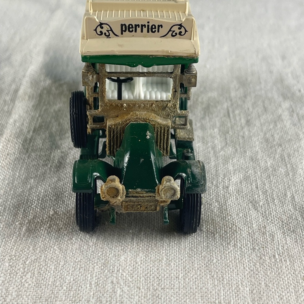 MATCHBOX MODELS OF YESTERYEAR:  RENAULT  Y25 -- MADE IN ENGLAND -- 1983